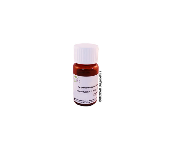 The Chloramphenicol Selective Supplement 50 mg inhibits the development of most bacterial contaminants, thereby favoring the isolation of yeasts and molds.